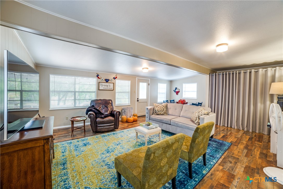 2279 Gruene Road