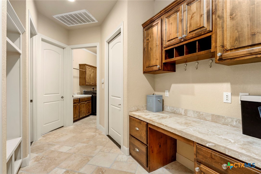 8415 Wild Wind Park