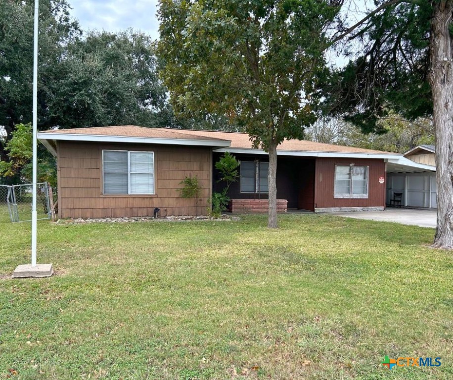 703 N San Antonio Street