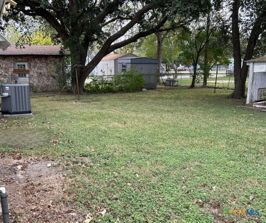 703 N San Antonio Street
