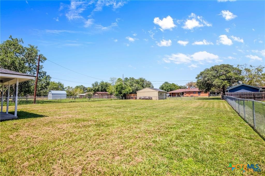 710 Whitewing Street