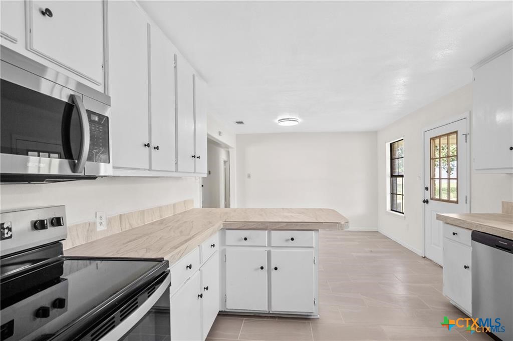 710 Whitewing Street