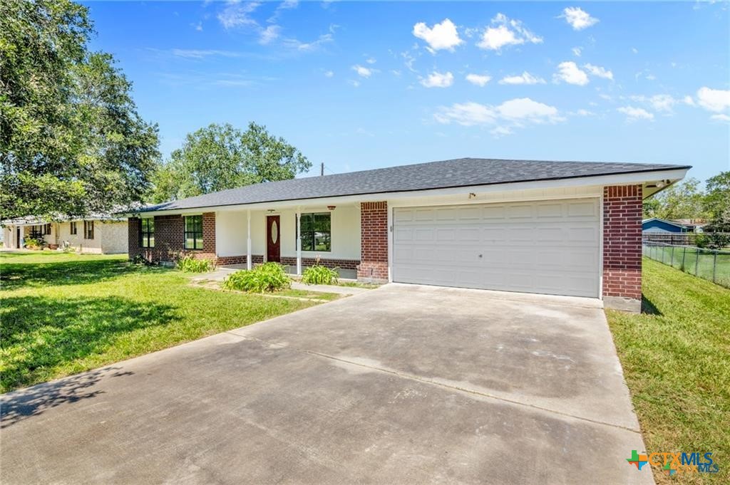 710 Whitewing Street