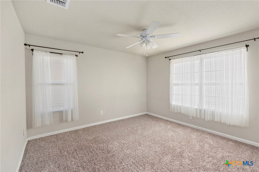 1120 Amber Lake