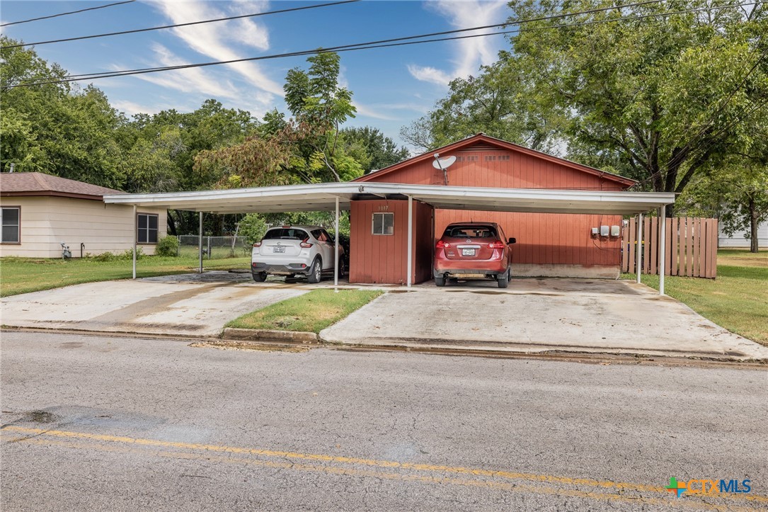 1017 Saint Vincent Street