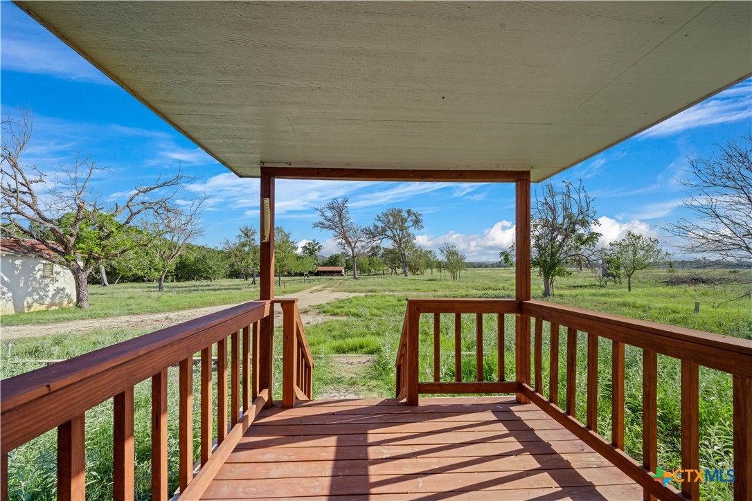 46 Ranch Road 1621