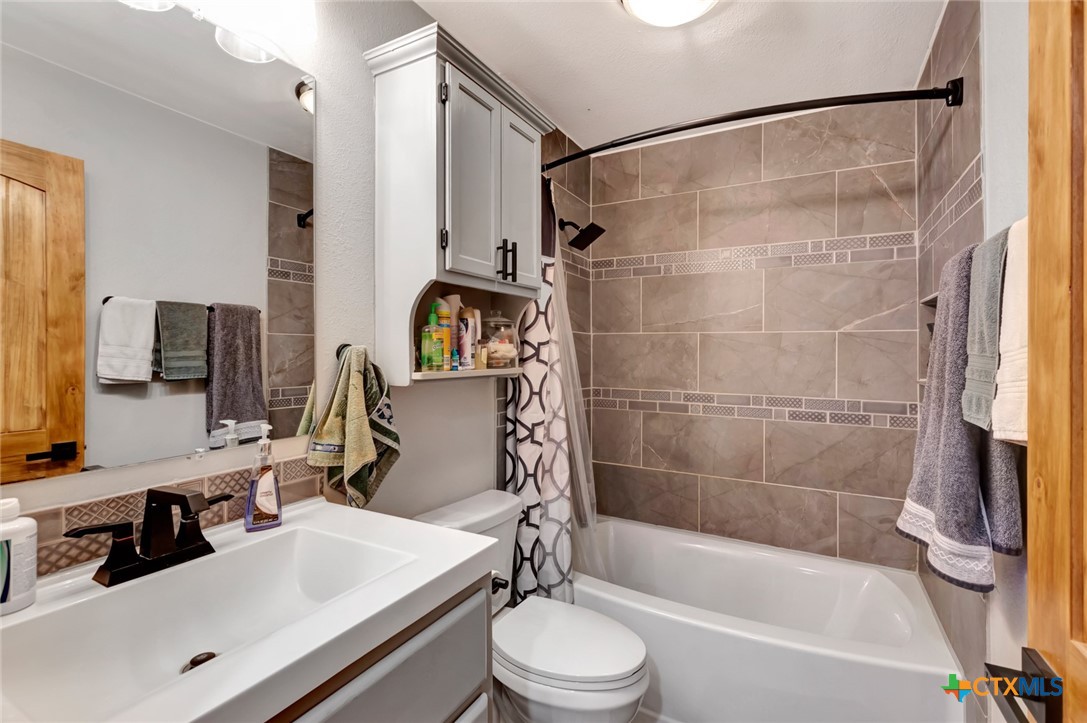 1617 County Road 110