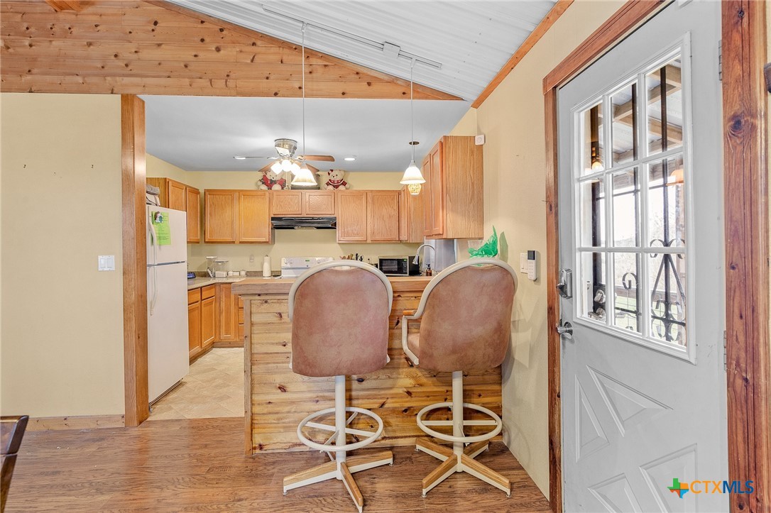 2596 Gin Road