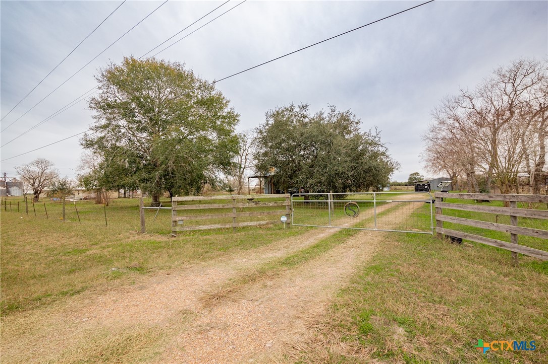 2596 Gin Road