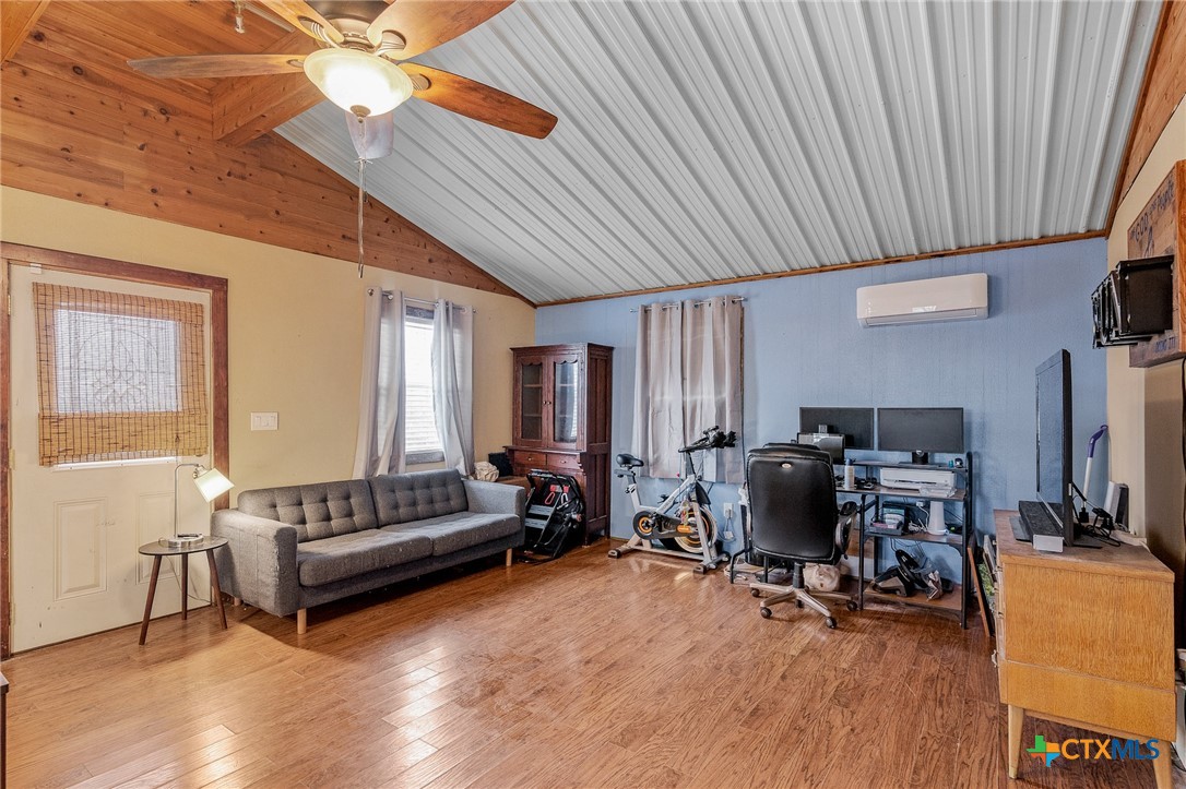2596 Gin Road