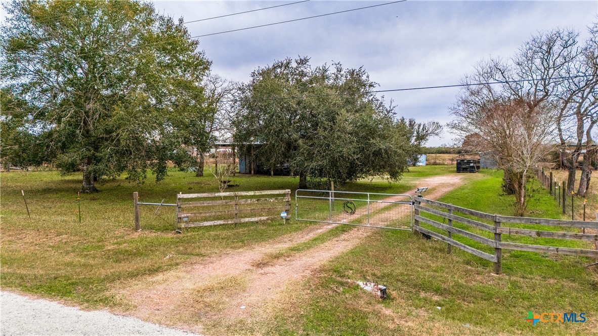 2596 Gin Road