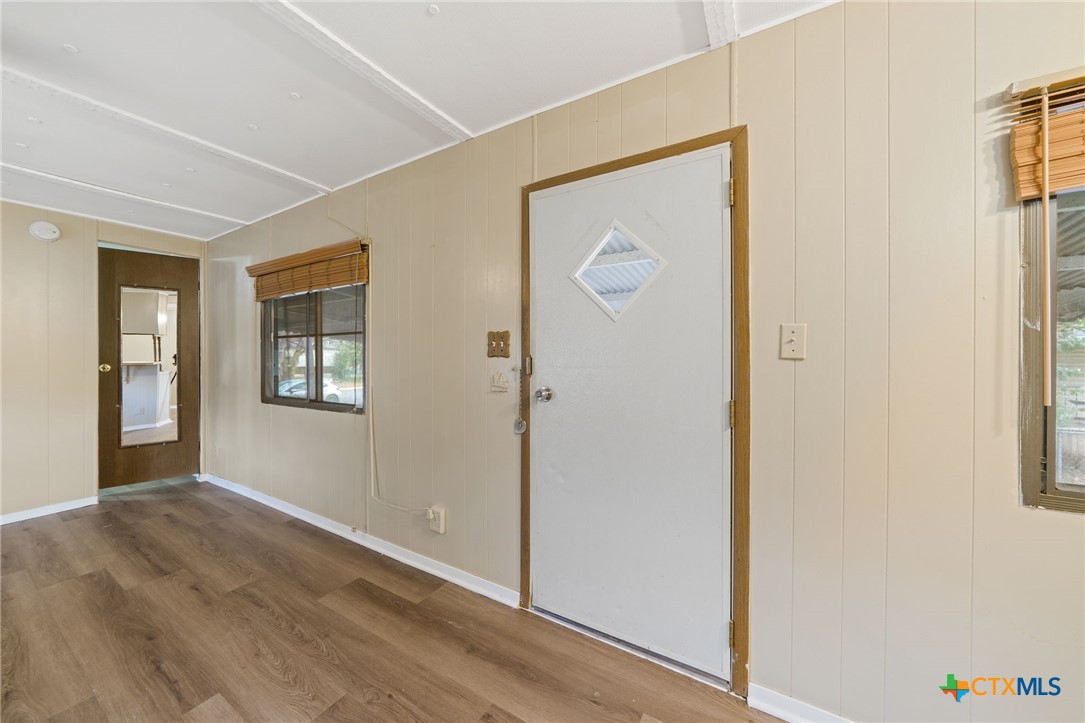 1506 Honeysuckle Lane