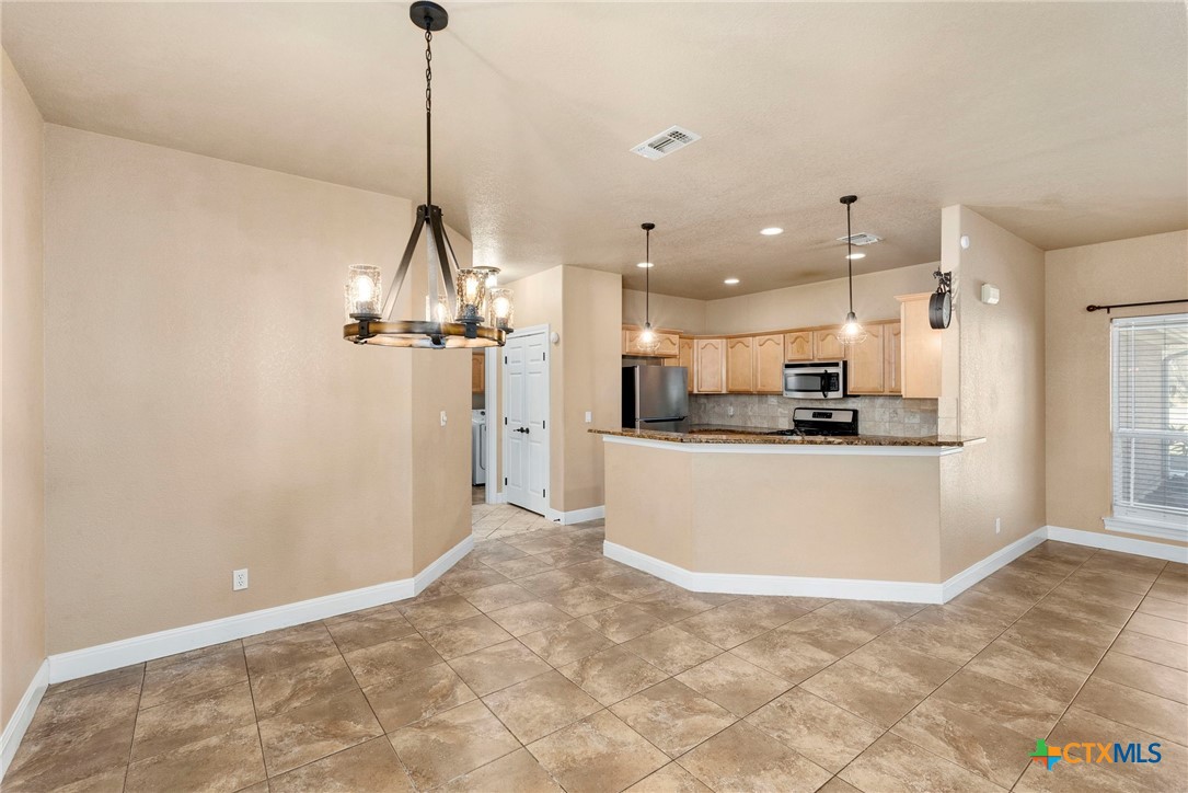 250 Hummingbird Way