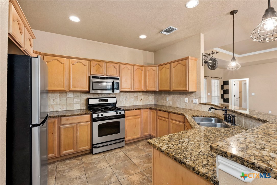 250 Hummingbird Way