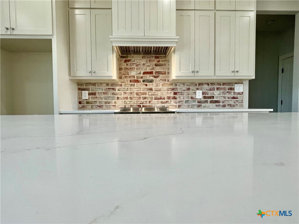 84 Ridgehaven Trail