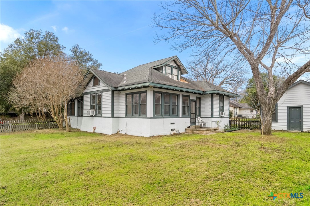 226 Darst Street