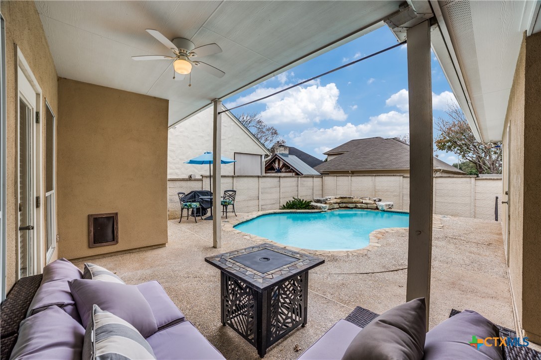 2827 Meadow Breeze