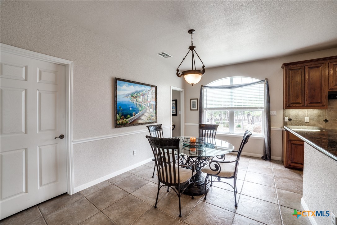 2827 Meadow Breeze