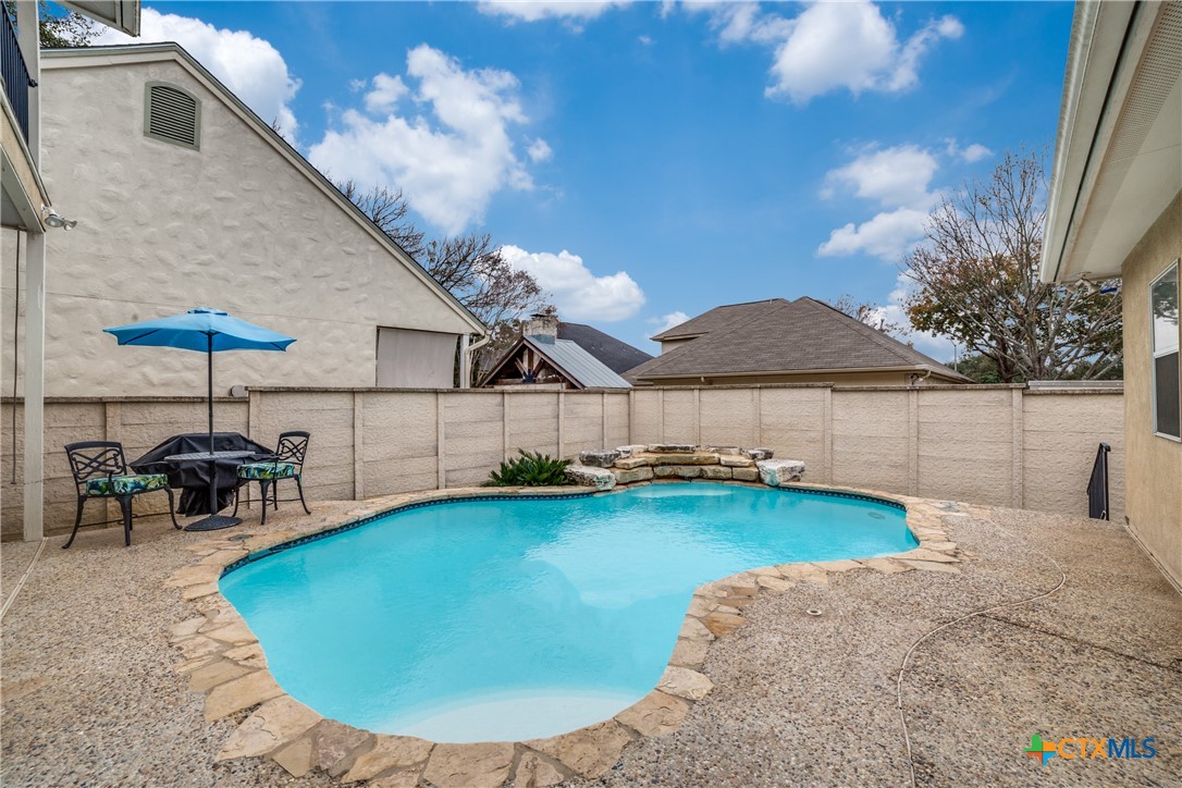 2827 Meadow Breeze