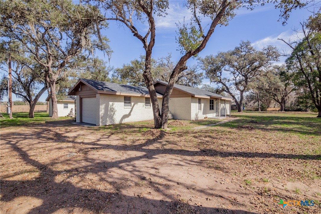 3854 Old Goliad Road
