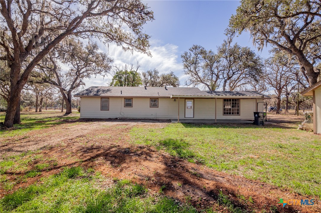 3854 Old Goliad Road