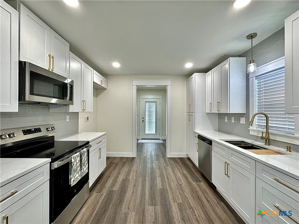 2307 E Brazos Street