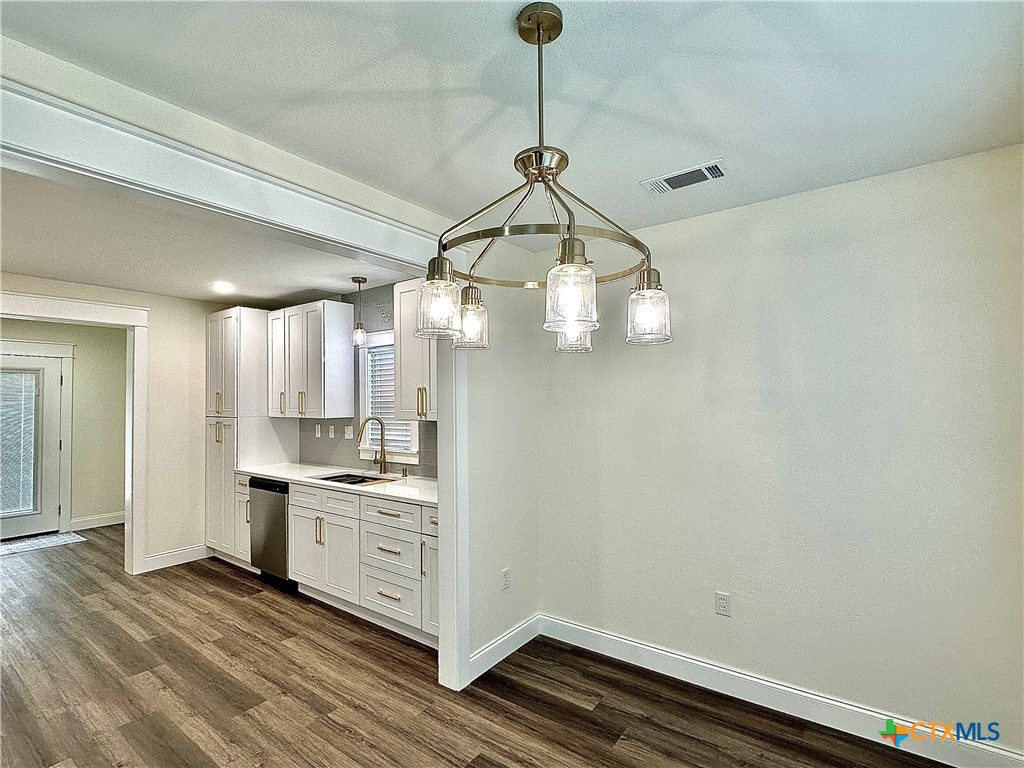 2307 E Brazos Street