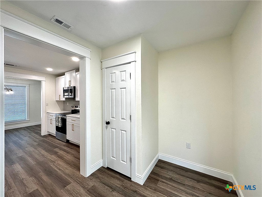 2307 E Brazos Street