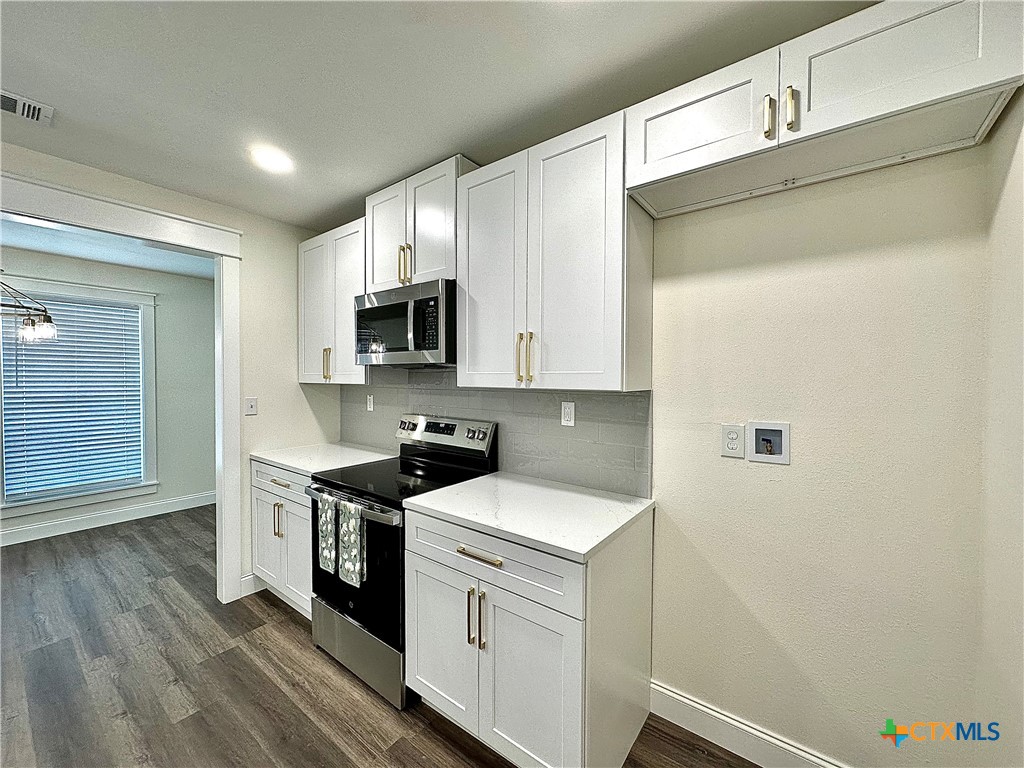 2307 E Brazos Street