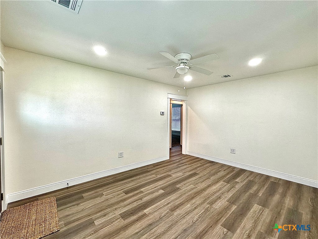 2307 E Brazos Street