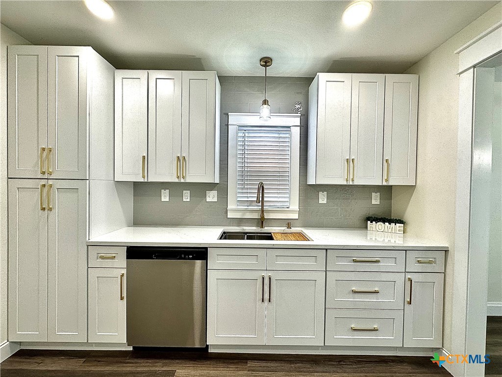 2307 E Brazos Street