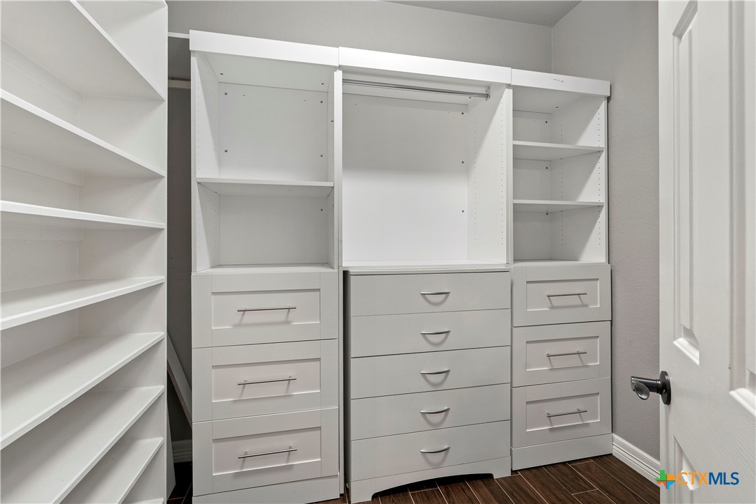 725 Willow Ridge Drive