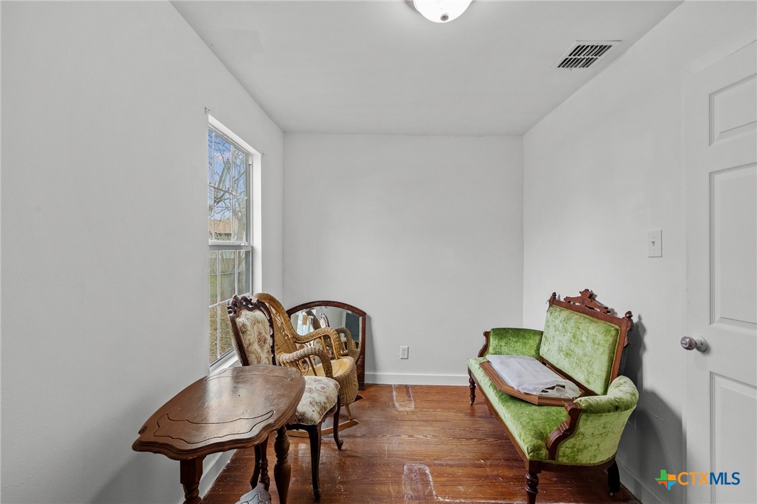 409 E Empresario Street