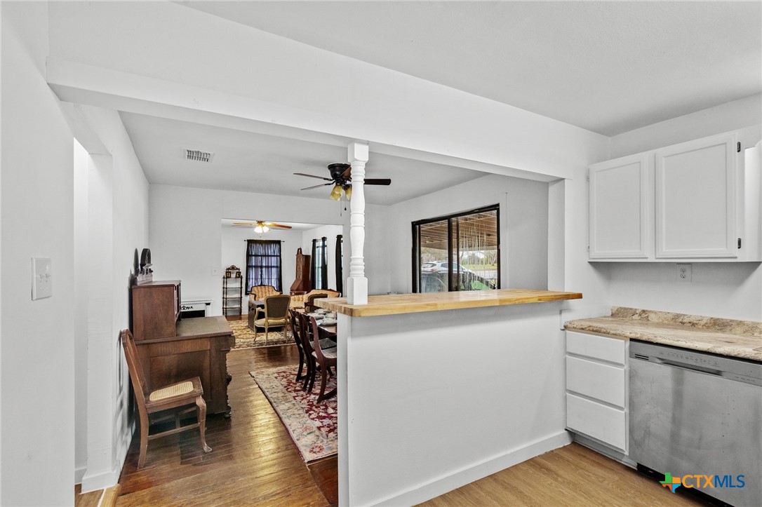 409 E Empresario Street