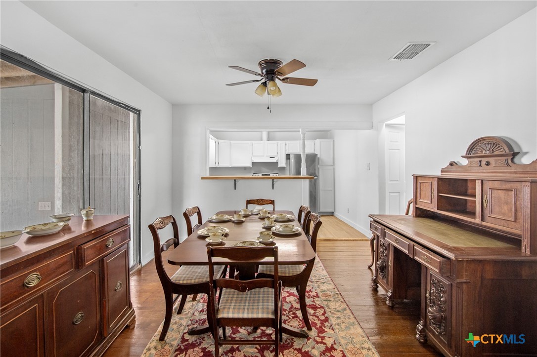 409 E Empresario Street