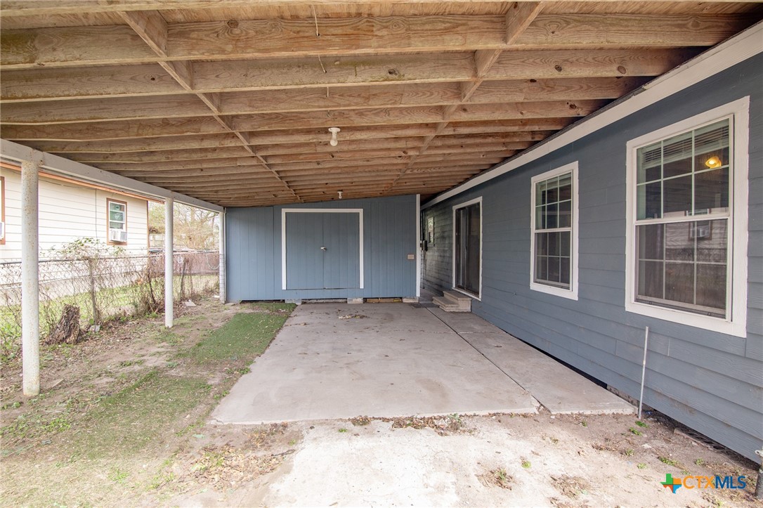 409 E Empresario Street