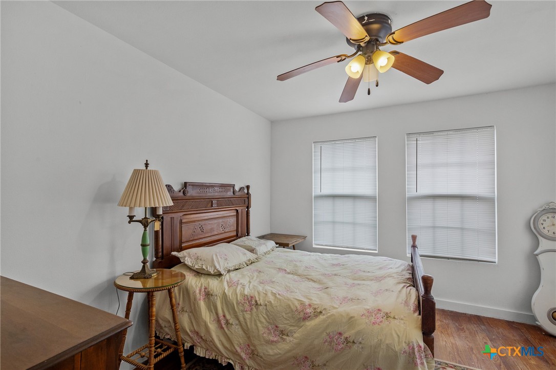 409 E Empresario Street