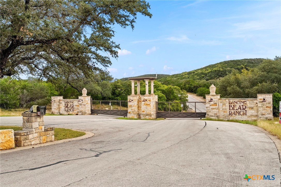 369 Private Road 1742