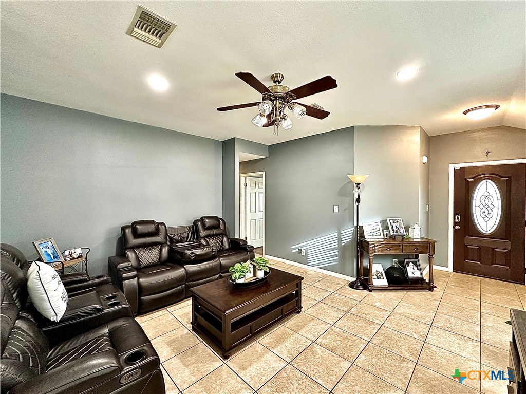 106 Palomino Lane