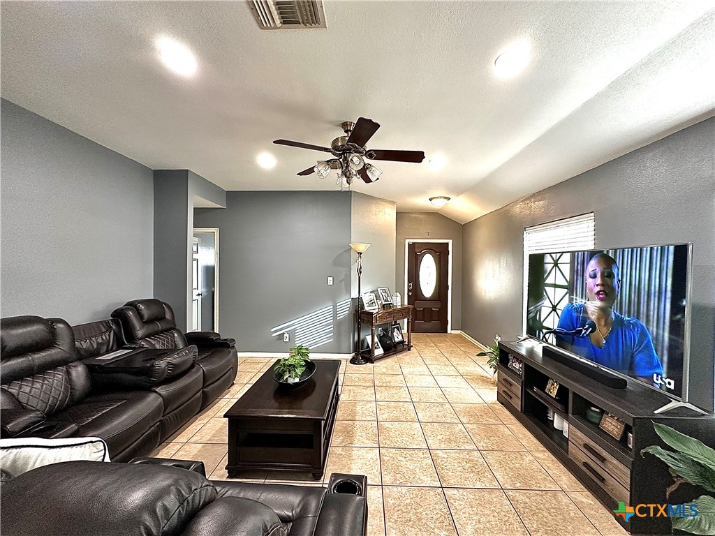 106 Palomino Lane