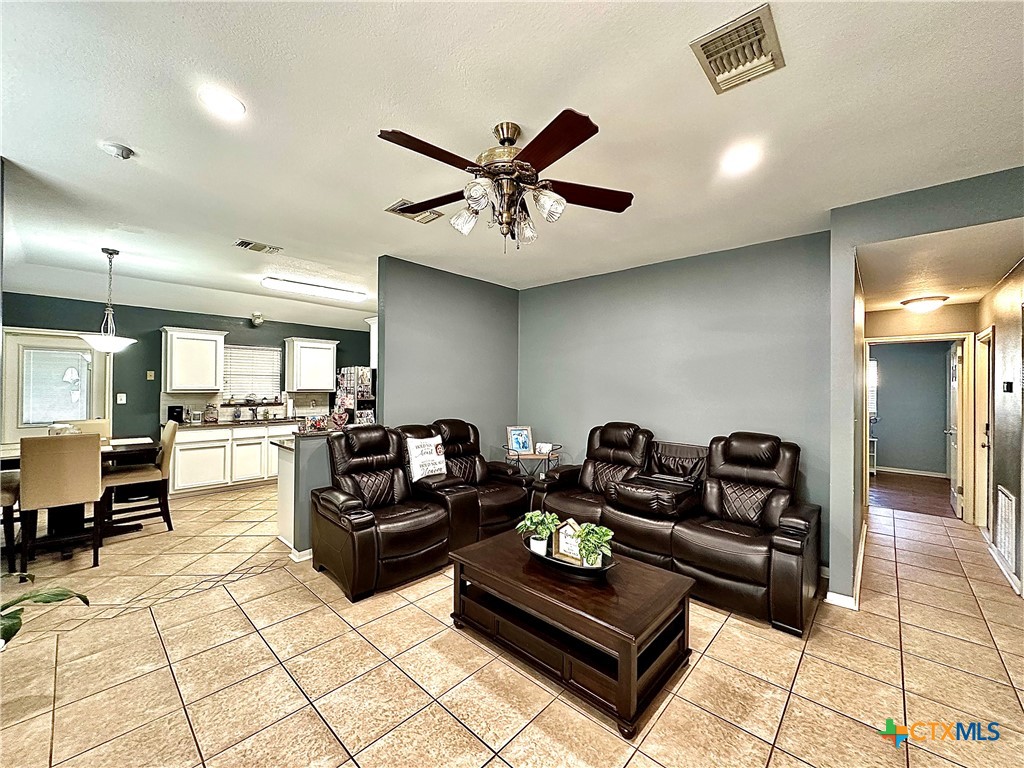 106 Palomino Lane