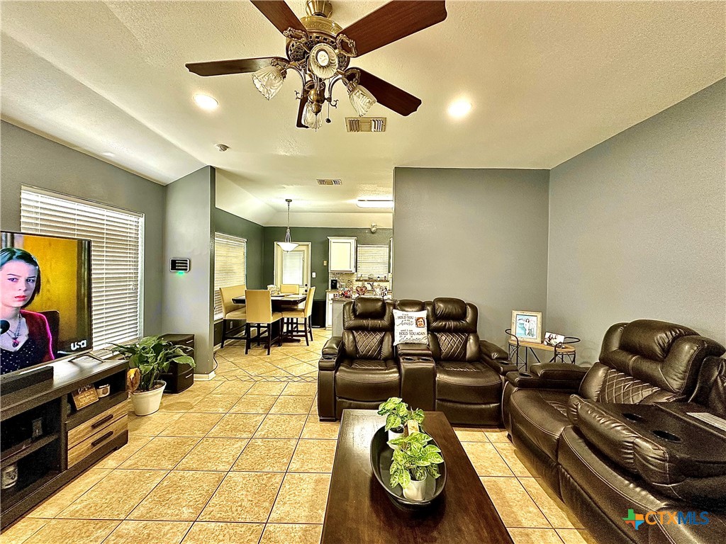 106 Palomino Lane