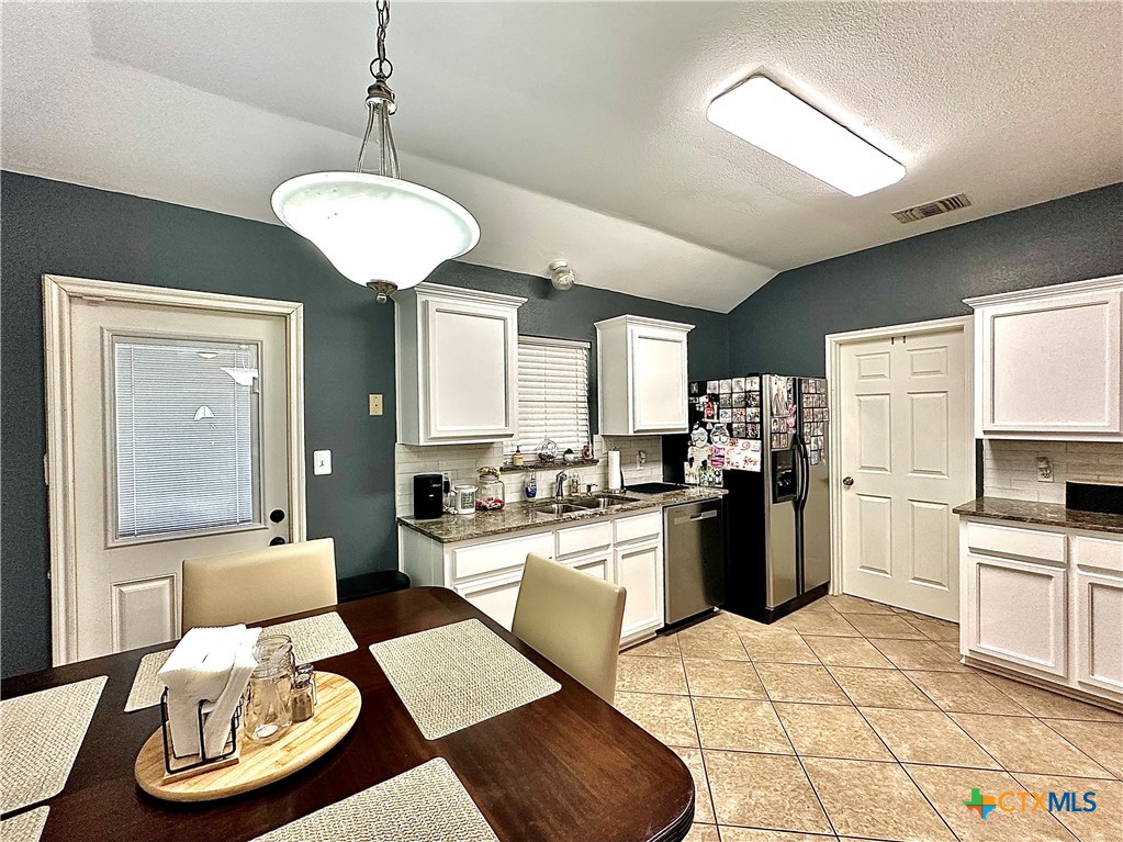 106 Palomino Lane