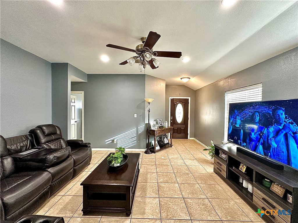 106 Palomino Lane