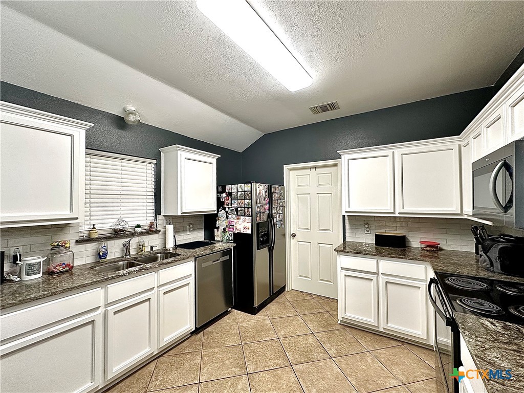 106 Palomino Lane