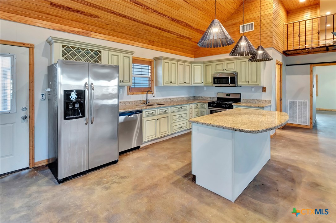 52 N Old Bloomington Road