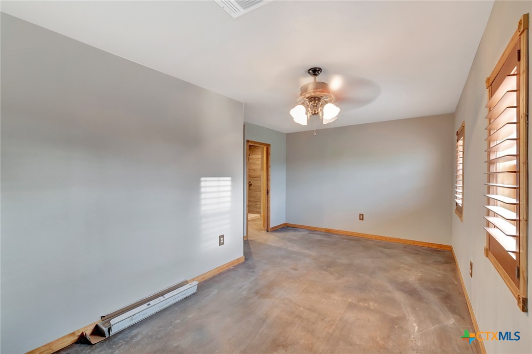 52 N Old Bloomington Road