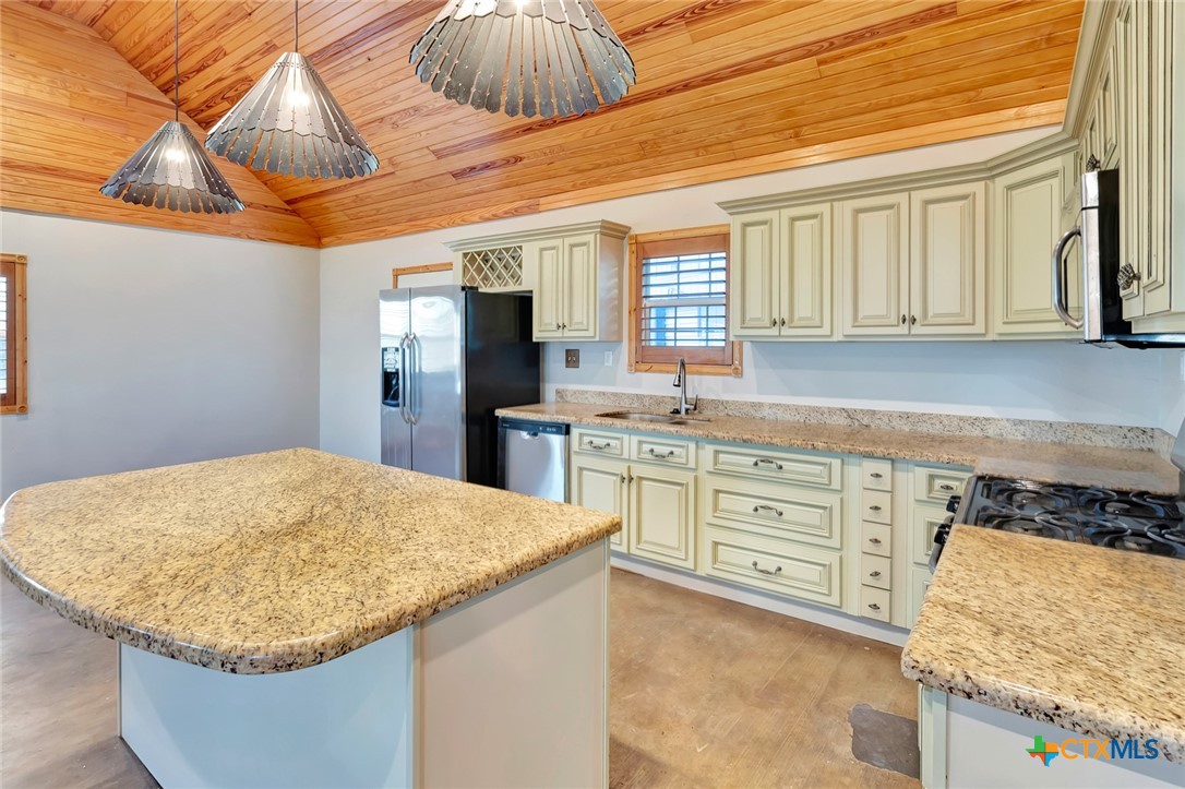 52 N Old Bloomington Road