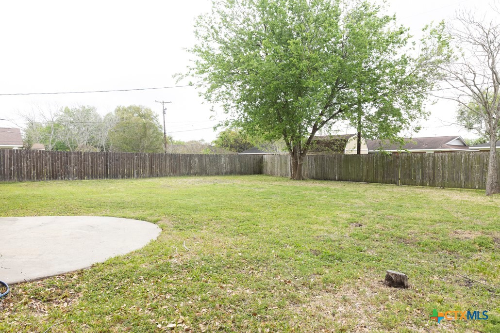 2403 E Locust Avenue