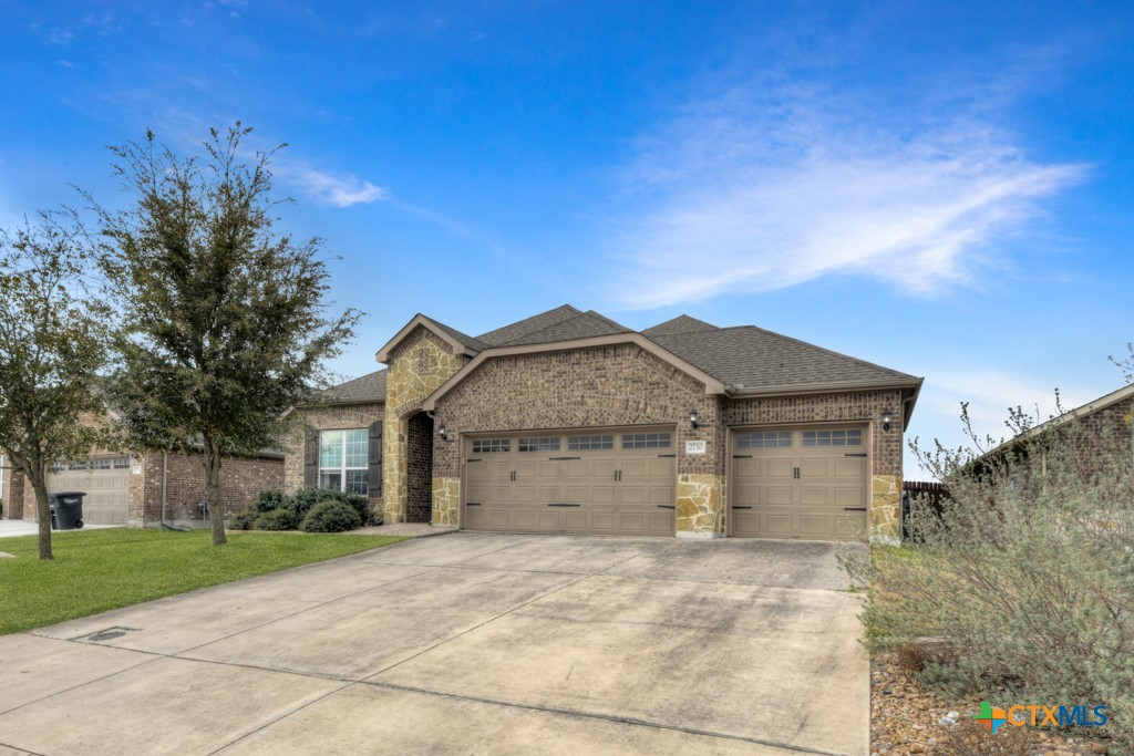 2730 Ridge Heights